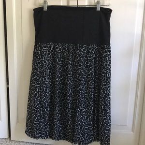 Black and gray skirt